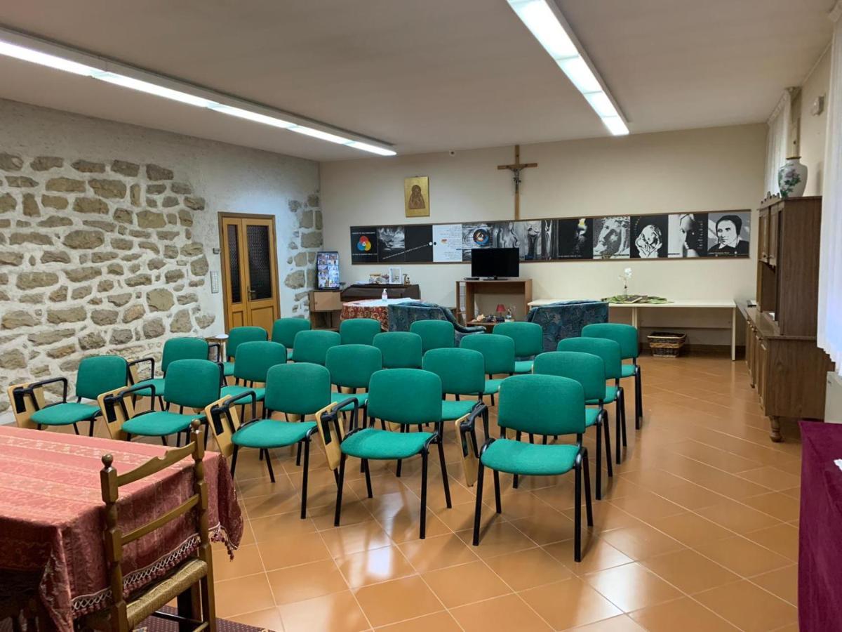 Stabat Mater Casa Di Preghiera Bed & Breakfast Valdragone Exterior photo